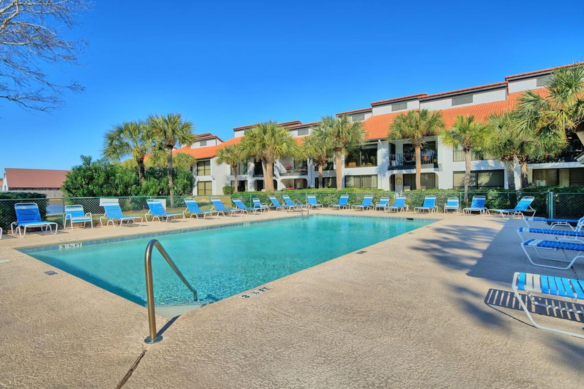 Edgewater Golf #1506 Apartment